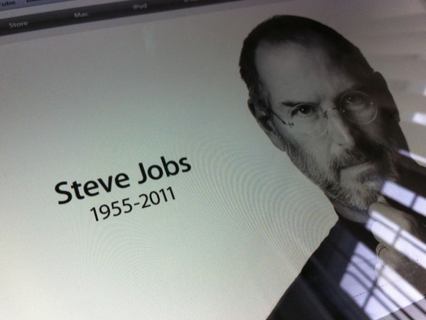 Скончался основатель легендарной компании Apple Стив Джобс