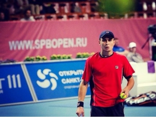 Российский теннисист Аслан Карацев завоевал серебро Универсиады