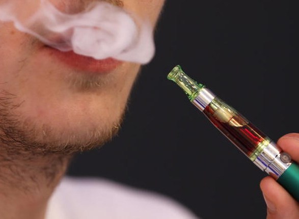 У электронных сигарет найдены опасные свойства для здоровья