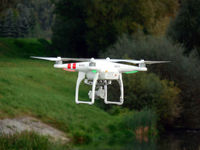 DHL отложил показательную доставку товара дроном в Альпах из-за погоды