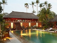 В онлайн-каталоге Bali.evilla.ru можно выбрать из более 150 вилл на Бали