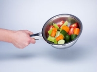 Компания Lux Prestige презентовала новую линию посуды для безопасного приготовления