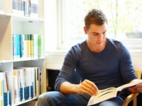 Ученые: мужчины не читают книги, написанные женщинами