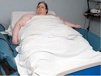 В Великобритании в 33 года скончался весивший более 400 кг мужчина