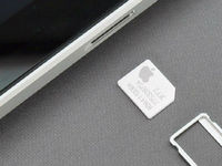 У последующих поколений iPhone будут встроенные SIM-карты