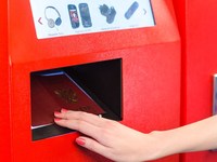 Первый в мире автомат по продаже SIM-карт создали в Томске