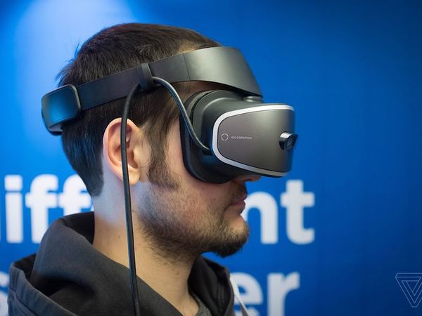 CES 2017: Lenovo показала VR-шлем для Windows Holographic