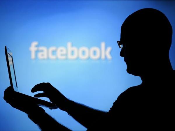 Украинцы начали партизанскую войну в Facebook