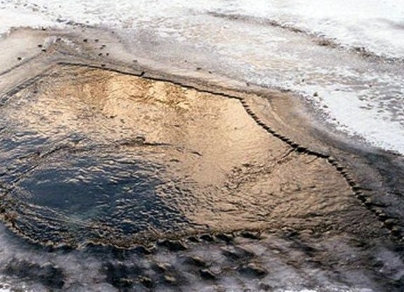 Двое детей провалились под лед на реке Сылва в Пермском крае