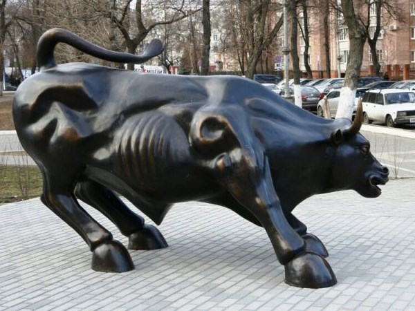 Статуя быка была установлена в городе Воронеж