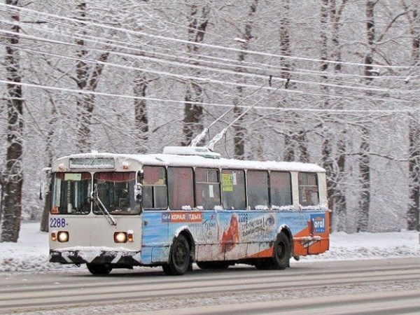 В Барнауле троллейбус переехал младшеклассницу