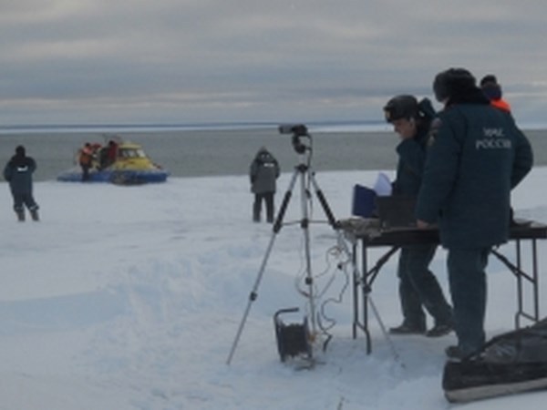 Две льдины с сотней рыбаков оторвались от берега в Татарстане
