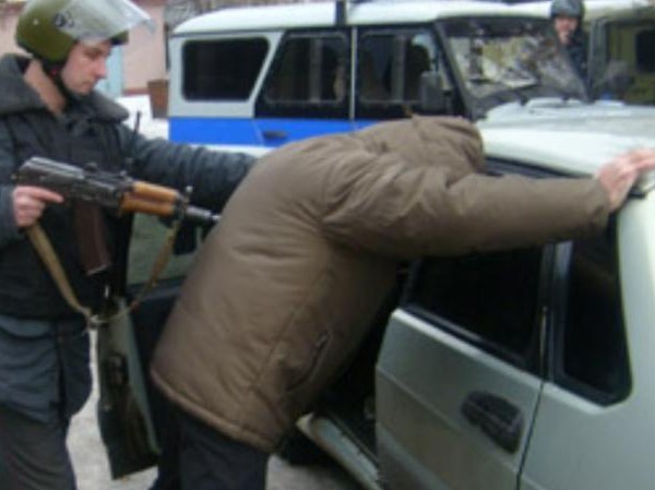 В Волгограде наркоман на иномарке протаранил полицейский автомобиль