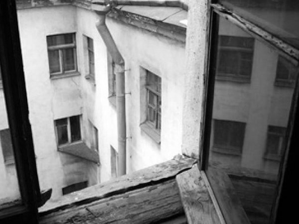 В Москве мать выбросила годовалую дочку из окна 4 этажа