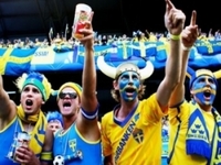 В Украину уже прибыли первые футбольные фанаты