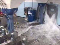 Семь линий метро оказались затопленными в результате урагана в Нью-Йорке