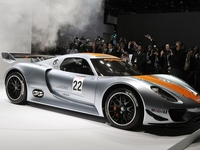 Porsche установил рекорд по количеству проданных машин за год