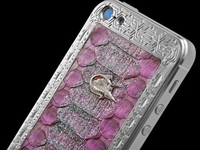 Компания CAVIAR представила коллекцию драгоценных iPhone 5 Anno Nuovo 2013