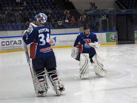 В Челябинске прошел матч, который ознаменовал открытие сезона Ночной хоккейной лиги