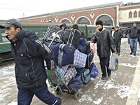 В Москве единовременно присутствуют около 800 тыс мигрантов