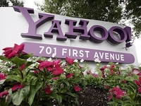 Yahoo! подала в суд на Facebook