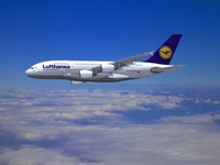 Крупнейший европейский авиаперевозчик в 2011 году понес убытки в 13 млн евро