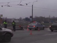 В Петербурге иномарка сбила женщину с коляской