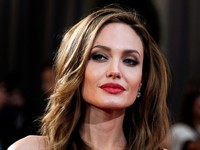 Анджелина Джоли станет режиссёром блокбастера «Капитан Марвел»