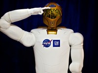 Лучшим изобретением NASA 2014 года признан «Робонавт-2»