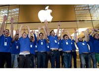 Apple отказалась переводить деньги разработчикам на счета в Сбербанке