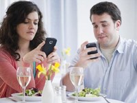 Учёные выяснили, как смартфоны влияют на романтические отношения